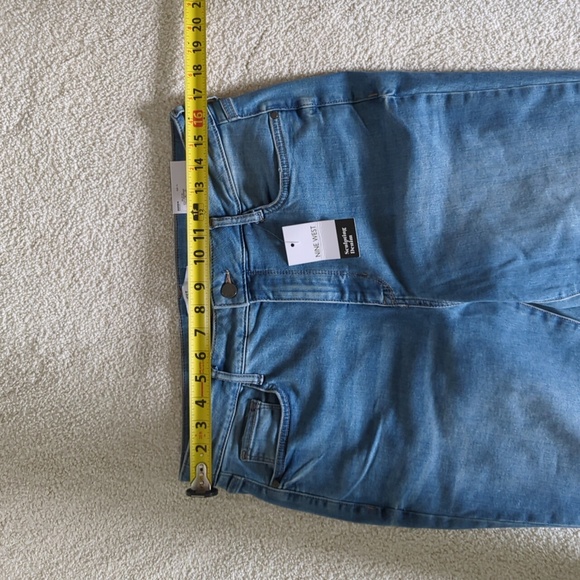 High rise sculpting bootcut jeans - Picture 7 of 14